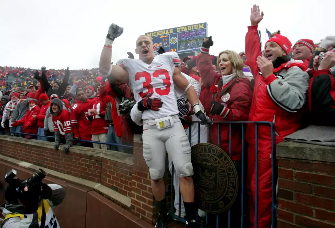 James Laurinaitis could become the fourth Ohio State linebacker in the College Football Hall of Fame