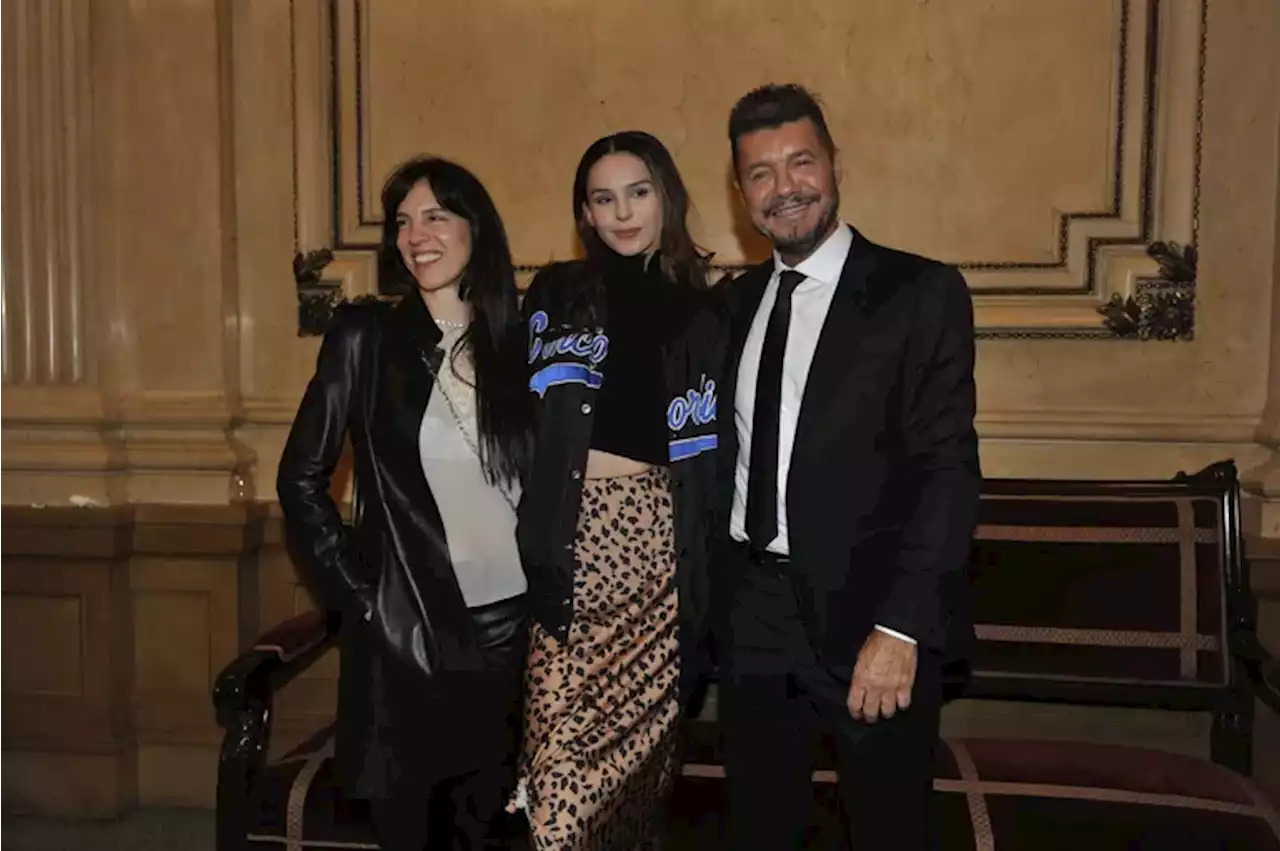 Marcelo Tinelli y Paula Robles se mostraron juntos en un nuevo desfile de su hija Juana