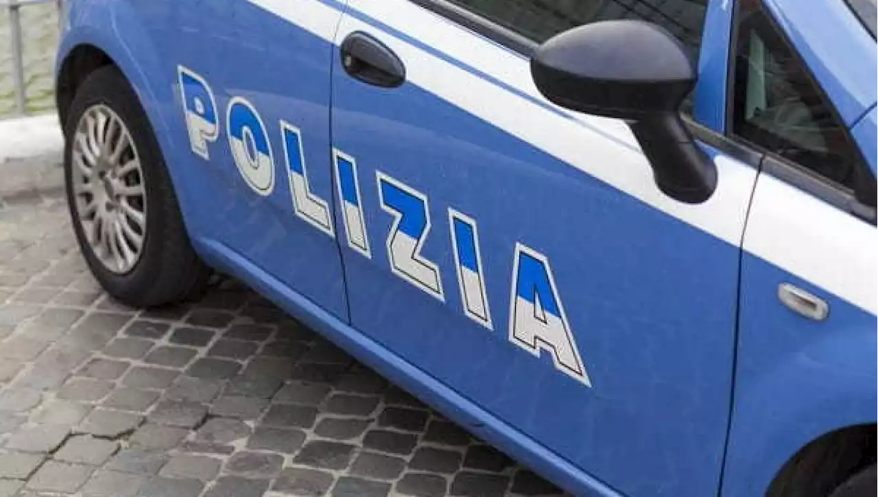 Sarzana, un altro cadavere di un uomo con segni di violenza. L'ombra del serial killer