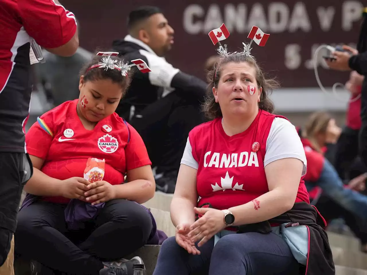 Canada Soccer gets back to training under cloud of acrimony