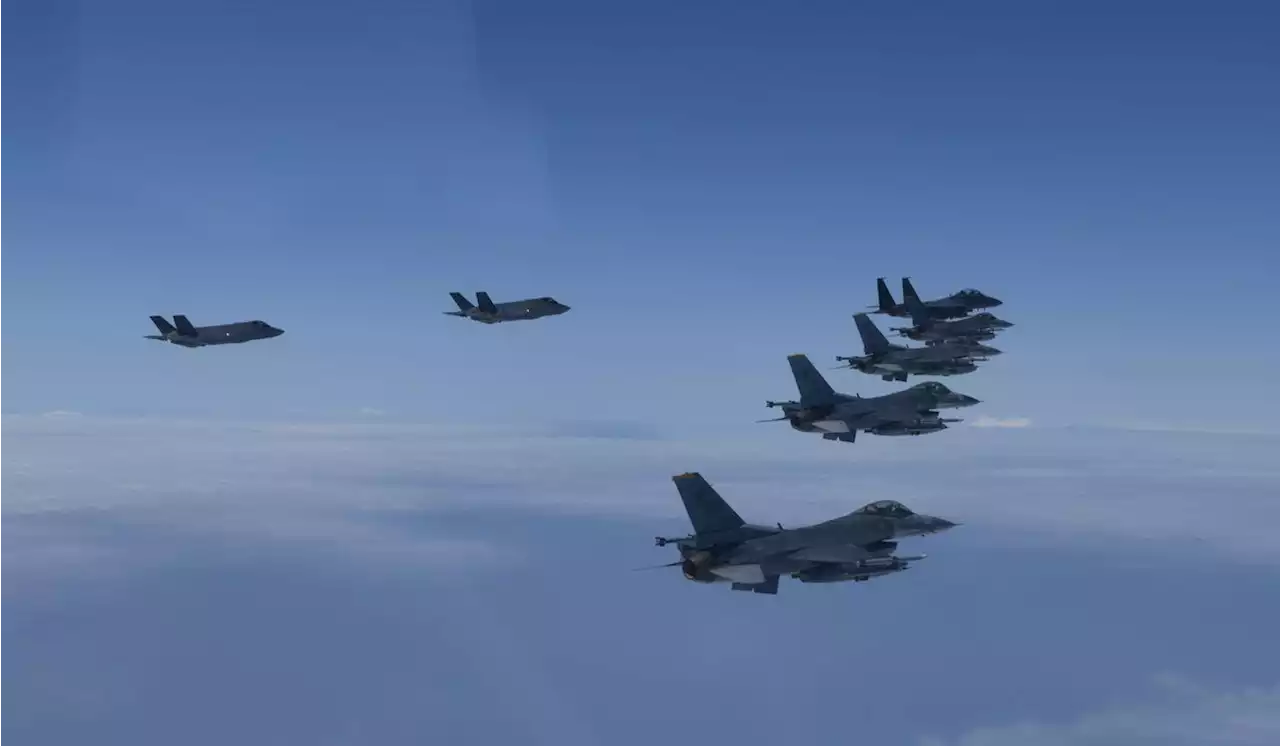 U.S., South Korea fly 20 fighter jets amid North Korea tensions