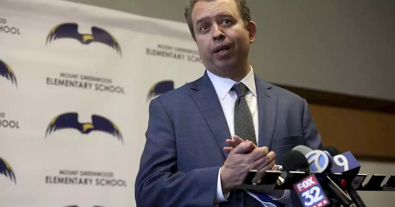 Chicago Public Schools plans to spend nearly $10 billion next school year