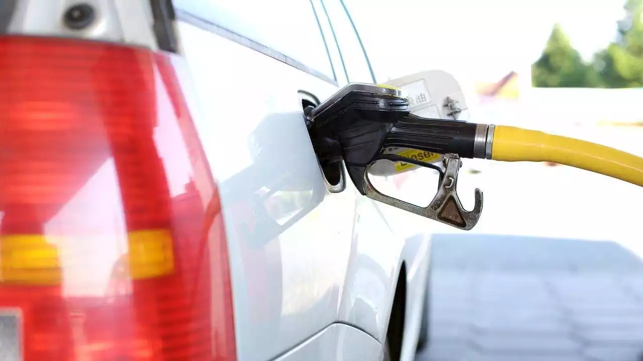 Via libera del Parlamento Europeo a stop alle vendite di auto benzina e diesel dal 2035