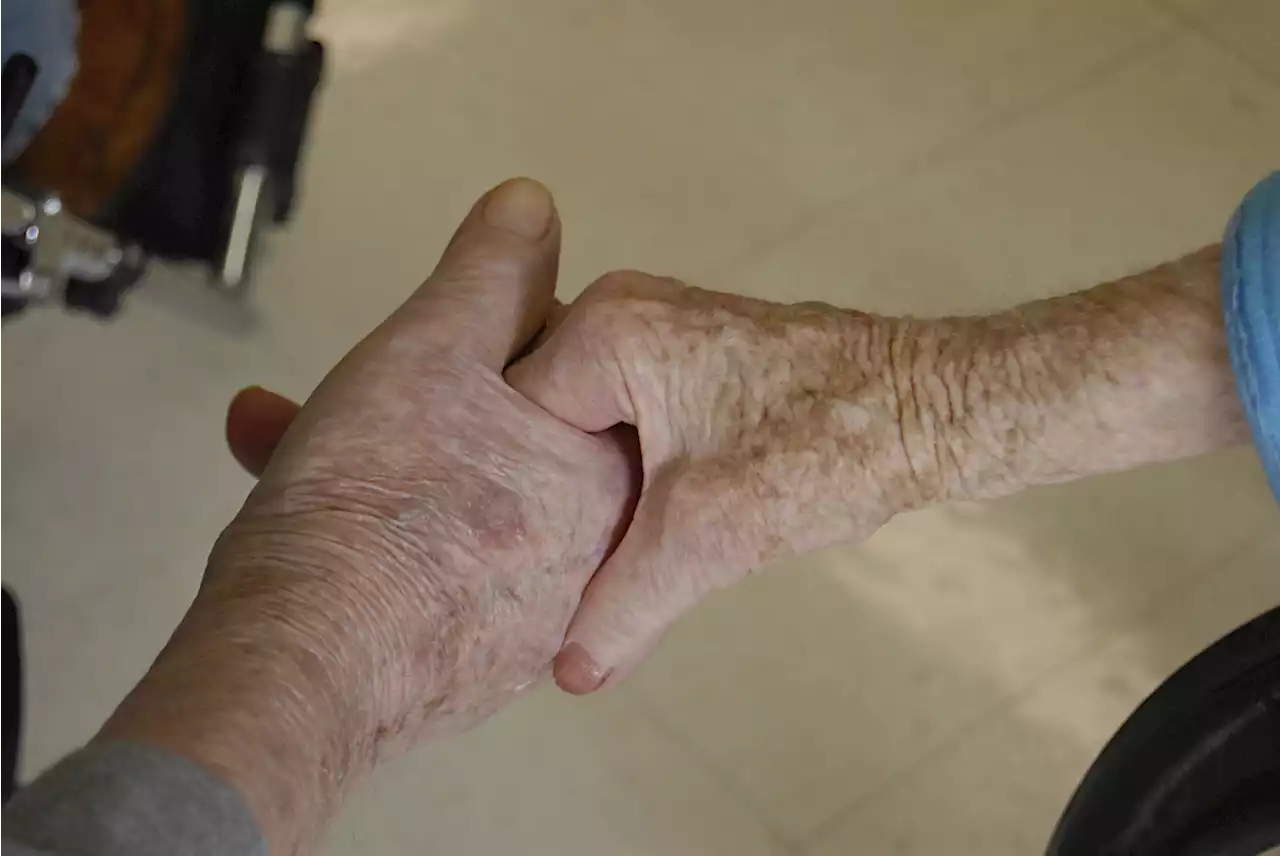 Veteran reunites with Japanese love 70 years after he lost her