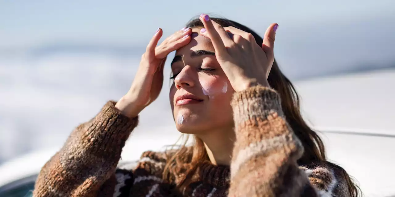 The 17 Best Sunscreens for Acne-Prone Skin That Won’t Cause Breakouts