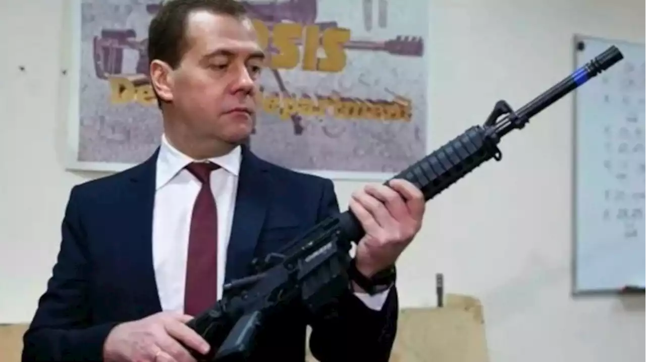 La guerra di Medvedev, il 'falco' di Putin