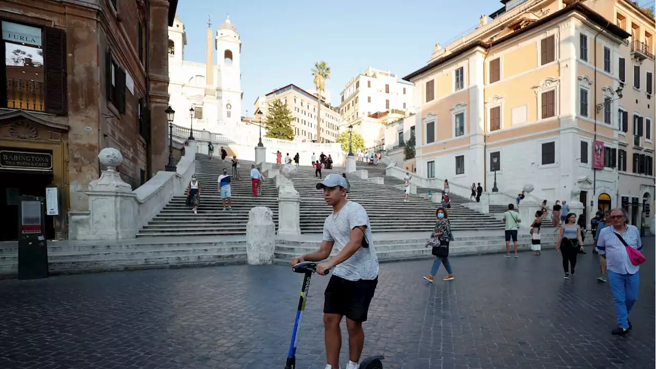 American Tourist Fined for Hurling E-Scooter Down Spanish Steps in Rome