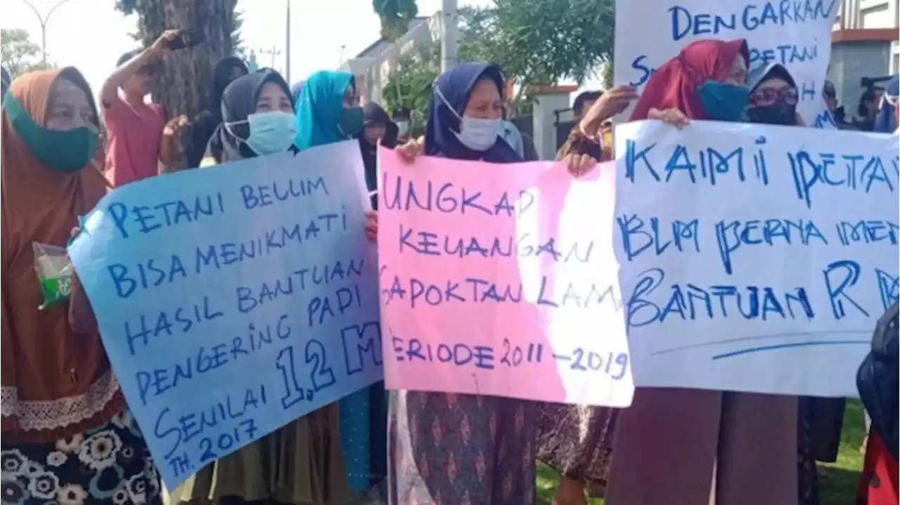 Lamban Usut Kasus Dugaan Korupsi Rp1,2 Miliar, Mapolres Gresik Didemo 'Emak-emak' Petani