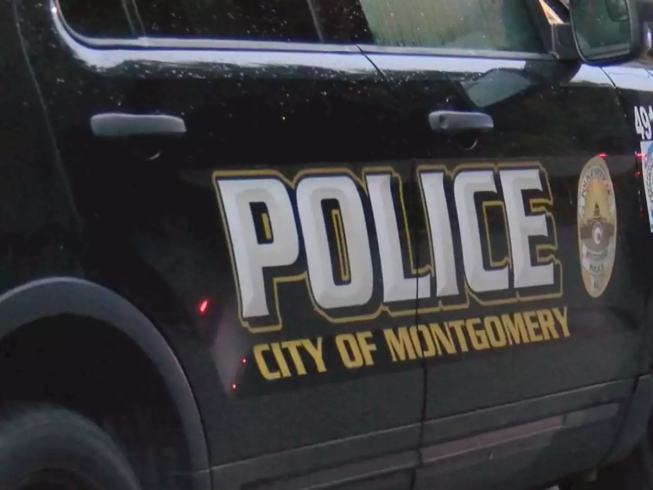 Multiple injuries in Montgomery police vehicle wreck