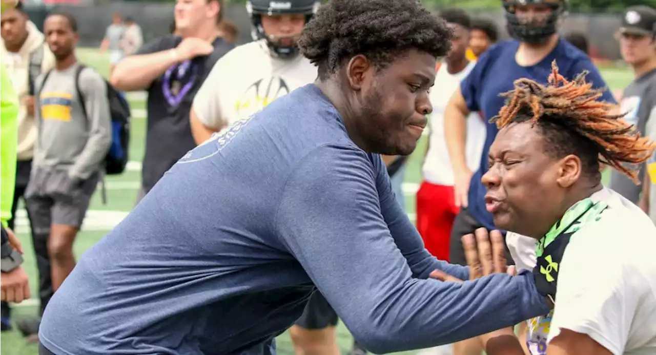 Justin Frye Taking Extra Looks at 6-Foot-8 Columbus Native, 2023 Offensive Tackle Jordan Hall During Repeat Camp Appearances