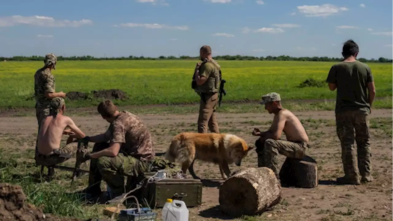 Key city's fate in balance as fighting rages in east Ukraine