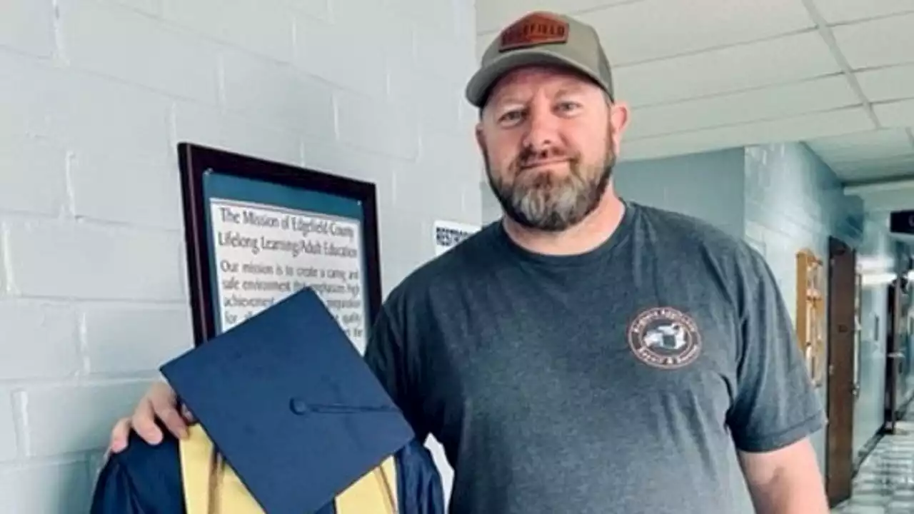 Father gets diploma 27 years after dropping out of high school: ‘I was led by God’