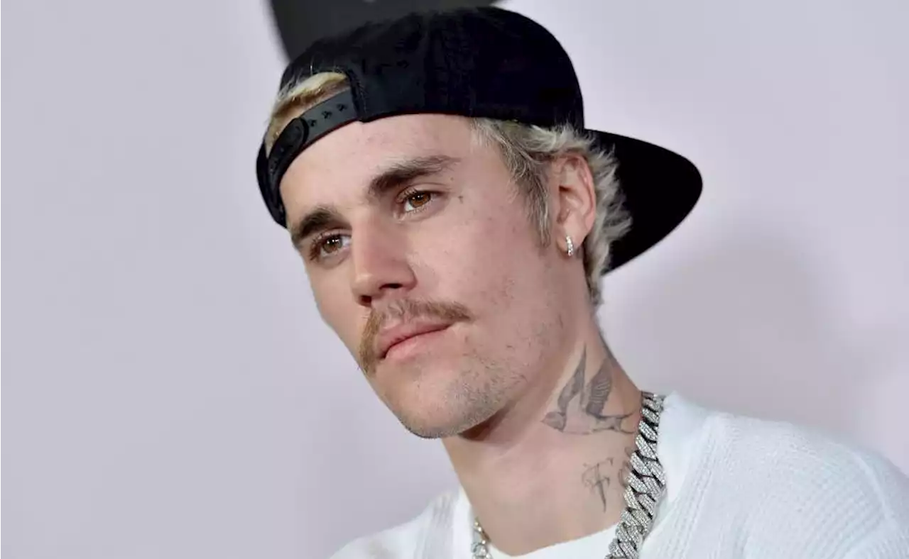 Justin Bieber rimanda due concerti: «La mia malattia sta peggiorando» - iO Donna