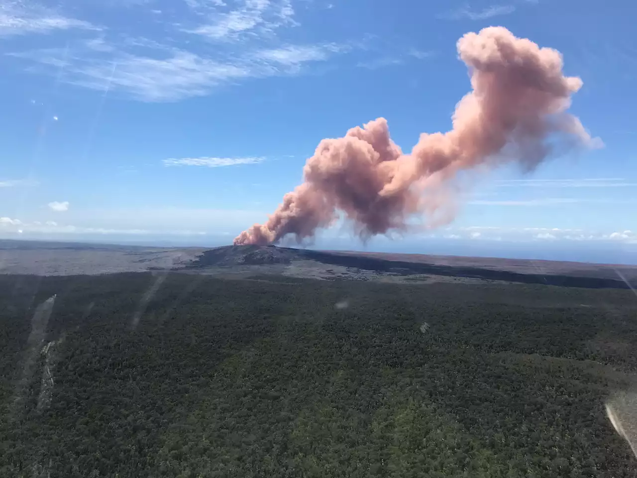 Helicopter Carrying 6 Crashes in Hawaii Lava Field