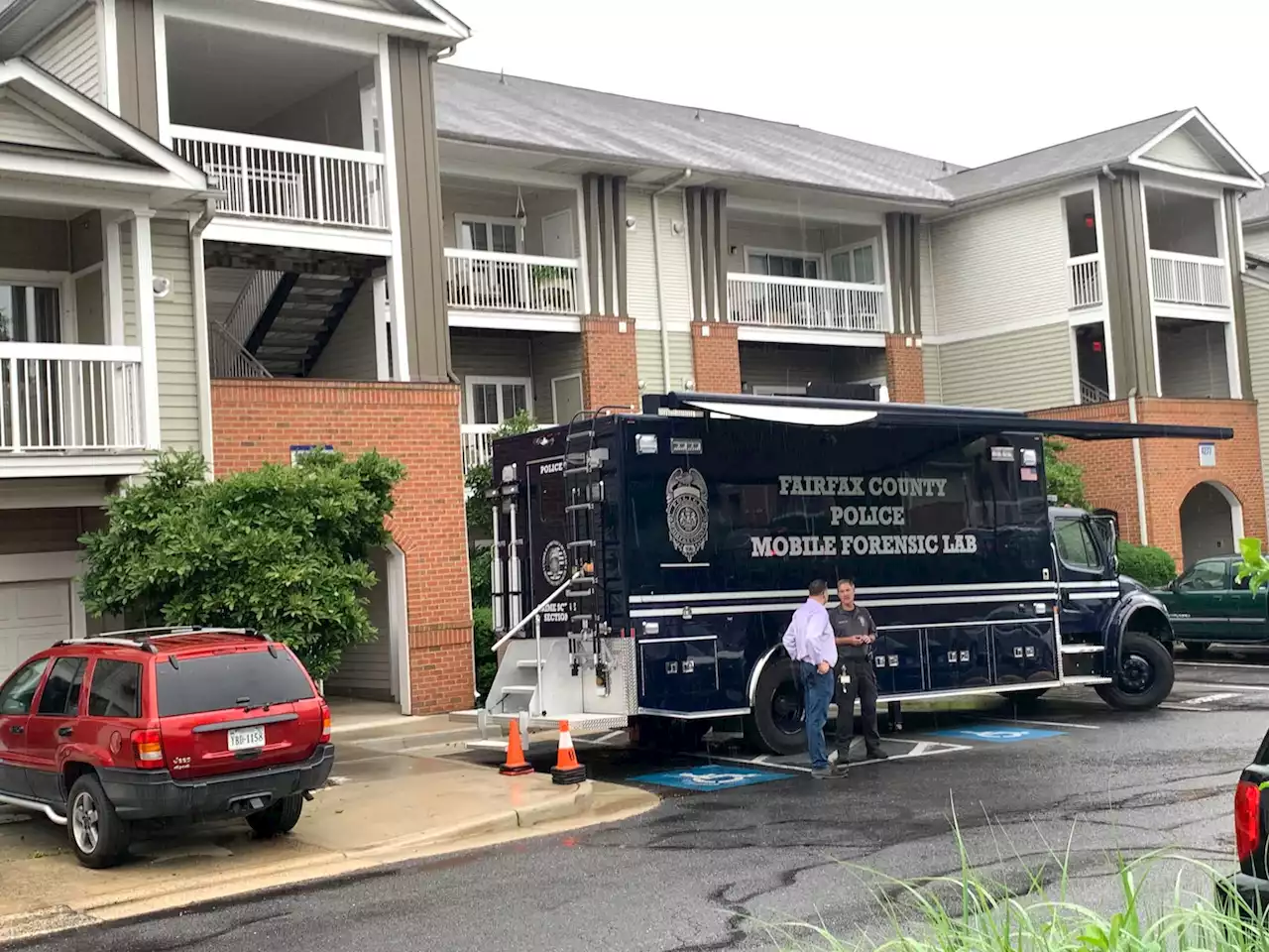 Fairfax police say man and two women died in ‘suicide pact'