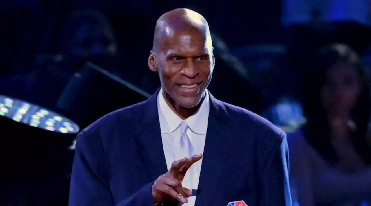 Robert Parish Warns Draymond Green Before Game 3