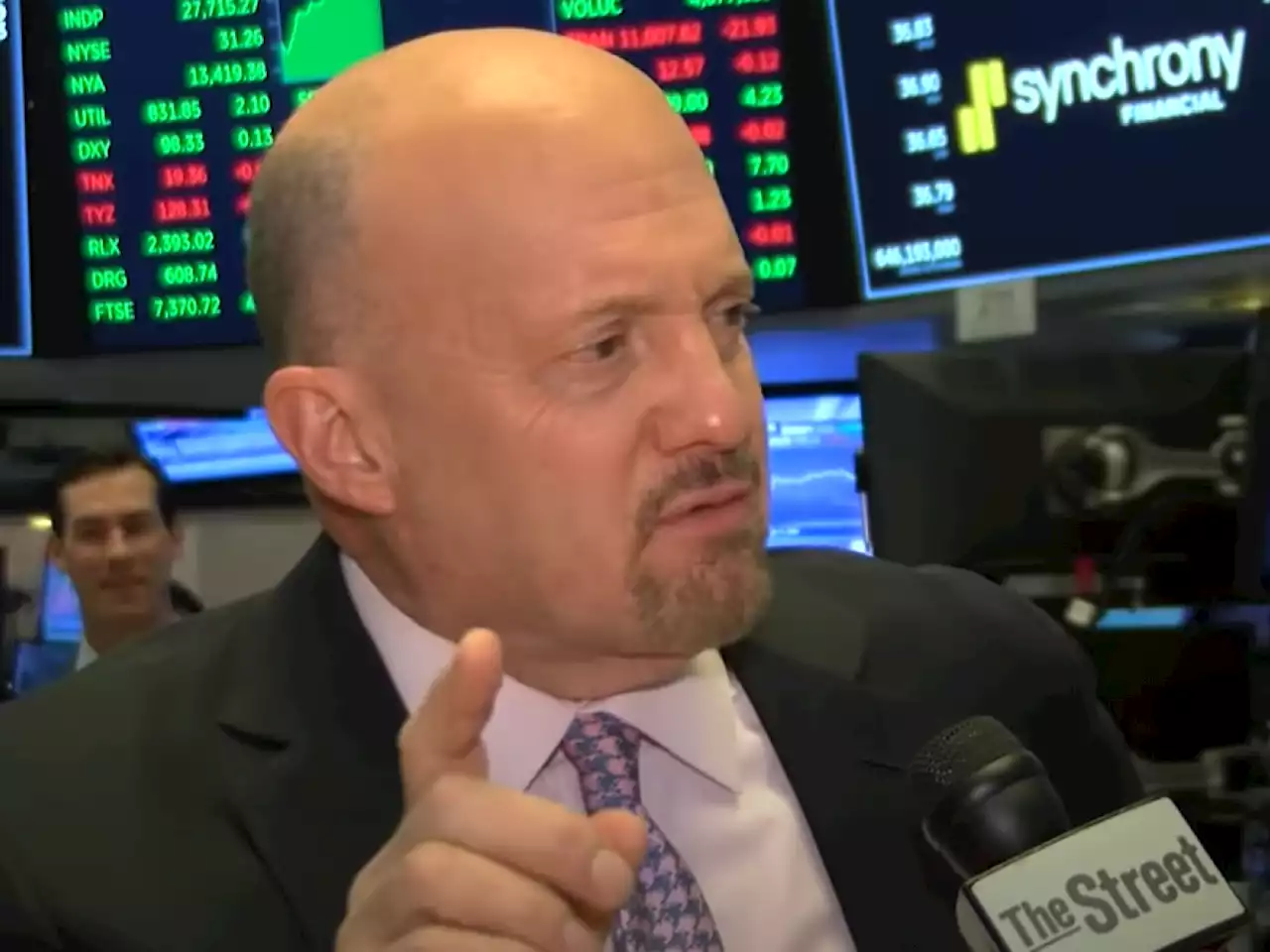 Jim Cramer Claims Crypto Shouldn't Be Treated as Safe Investment