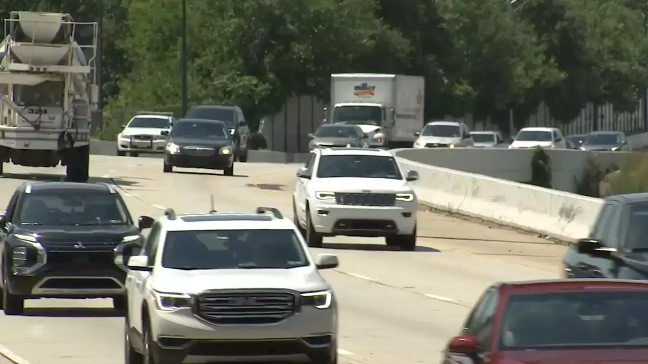 Travelers brave the roads and skies for busy July 4th holiday weekend