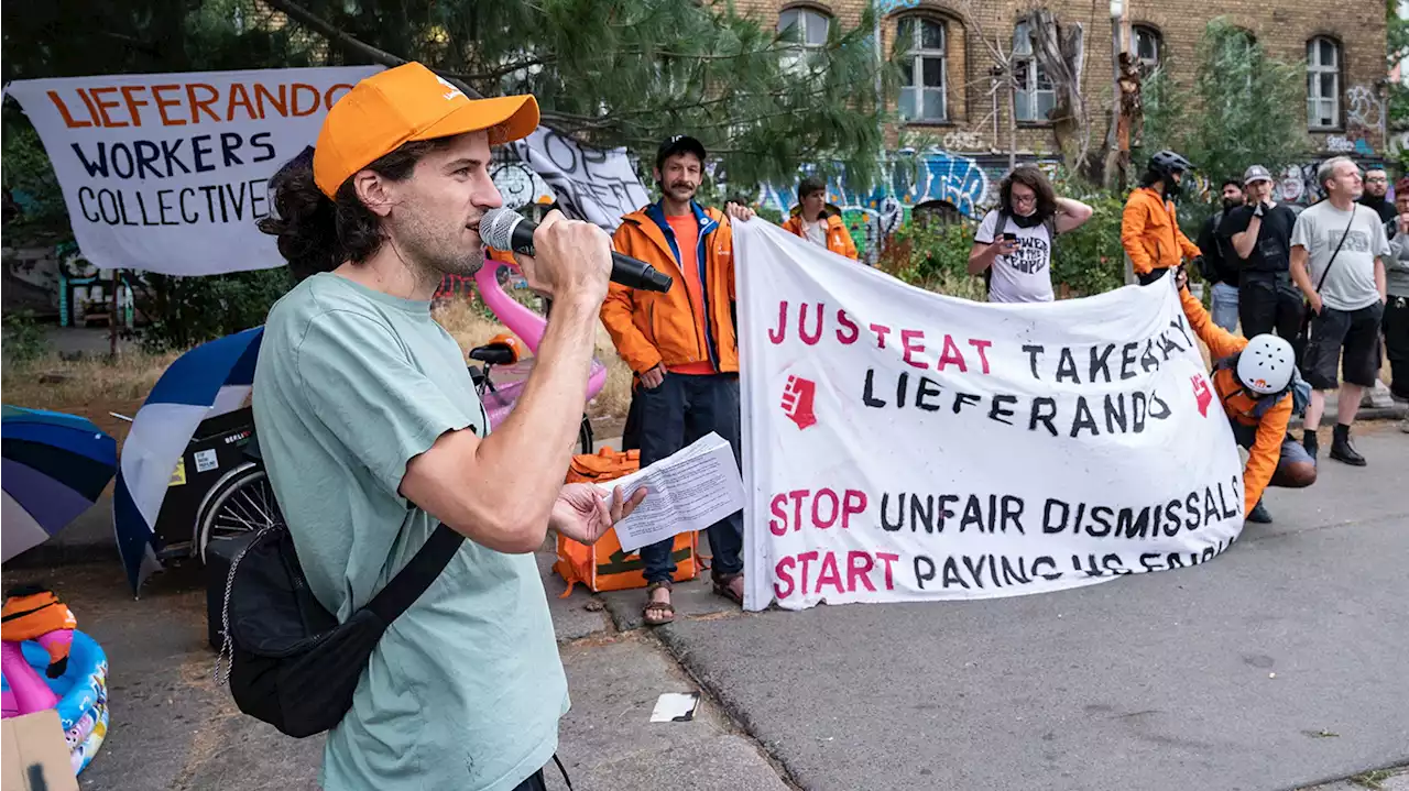 Protest, weil Lieferando eine Party ohne seine Fahrer feiert