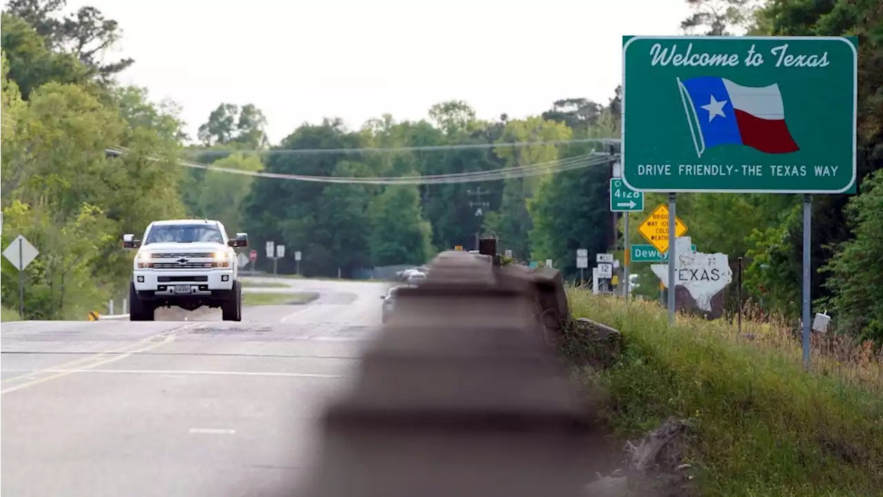 Four migrants killed in Texas crash days after trailer tragedy