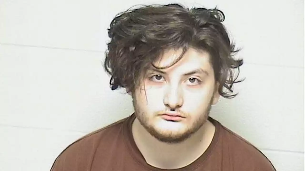 Buffalo Grove man who met pair to smoke marijuana, robbed at knife point