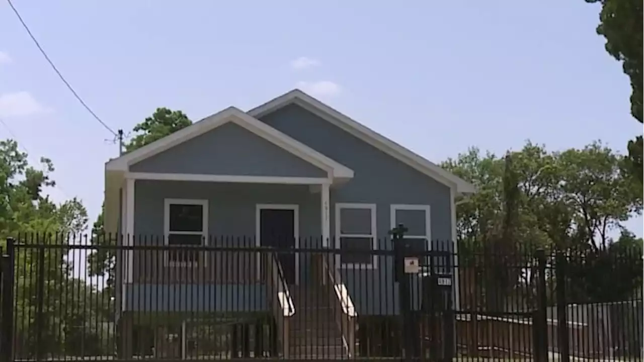 Nearly 5 years later, challenges persist for Houstonians trying to move back home