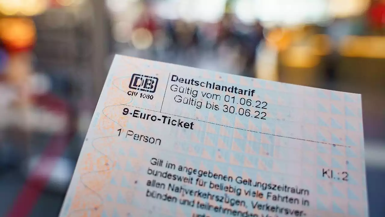 Grüne Jugend fordert Verlängerung des 9-Euro-Tickets