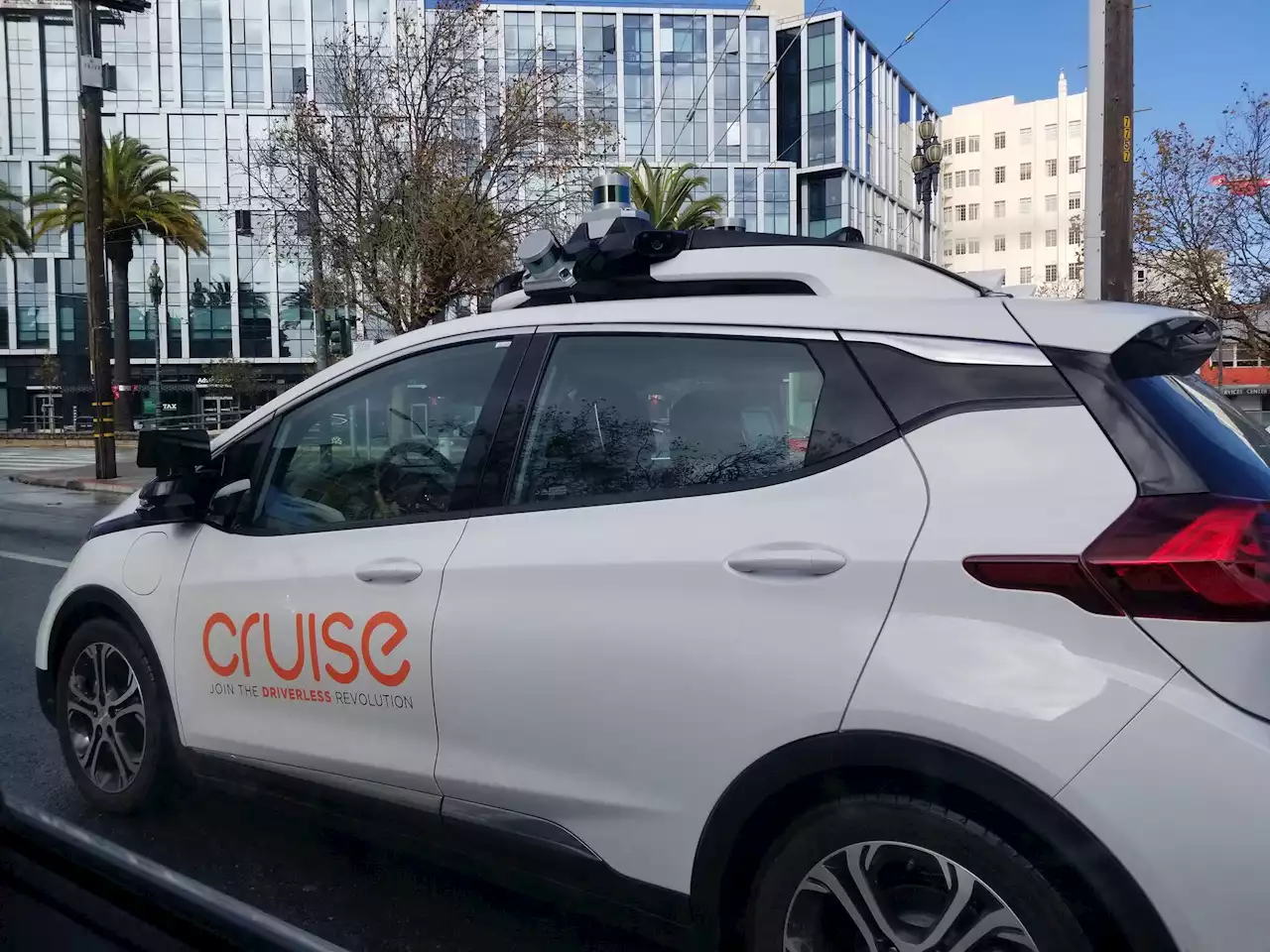 Cruise’s driverless cars block traffic for hours in San Francisco