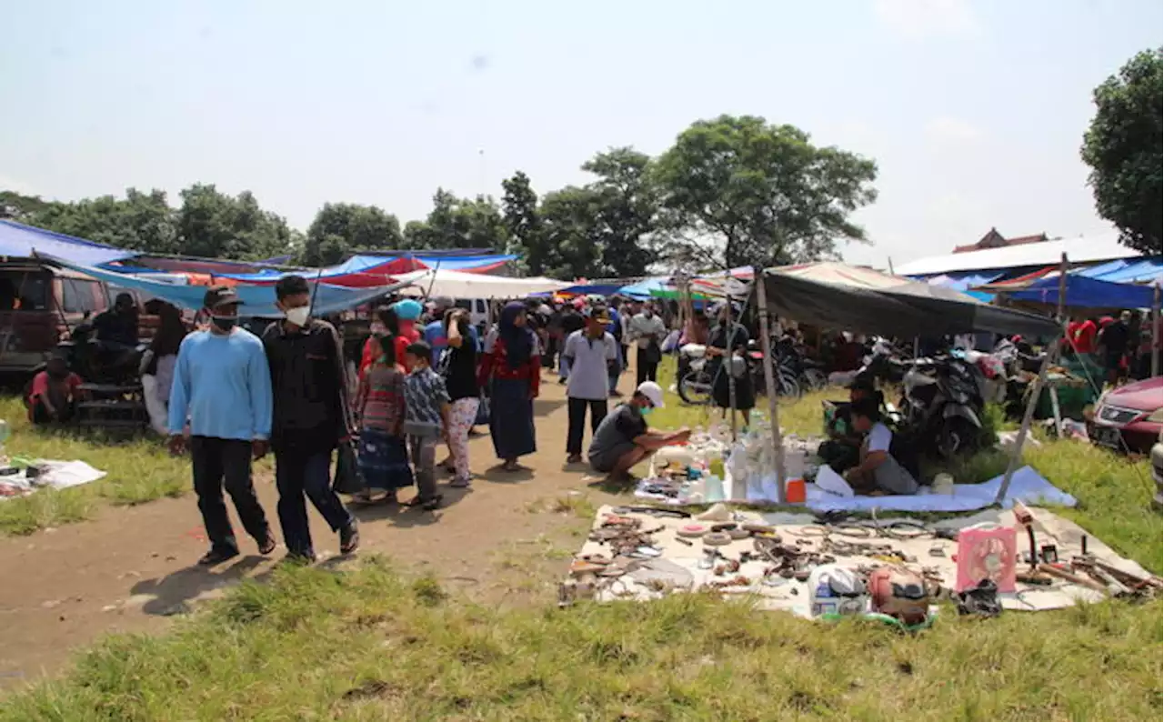 Pak Cemplon! Pedagang Pasar Legen Jatinom yang Sering Diserbu Pembeli