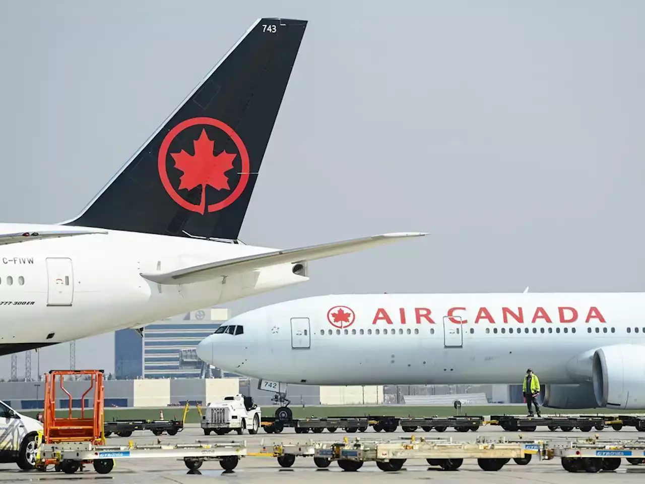 Air Canada stock nosedives after carrier slashes summer schedule