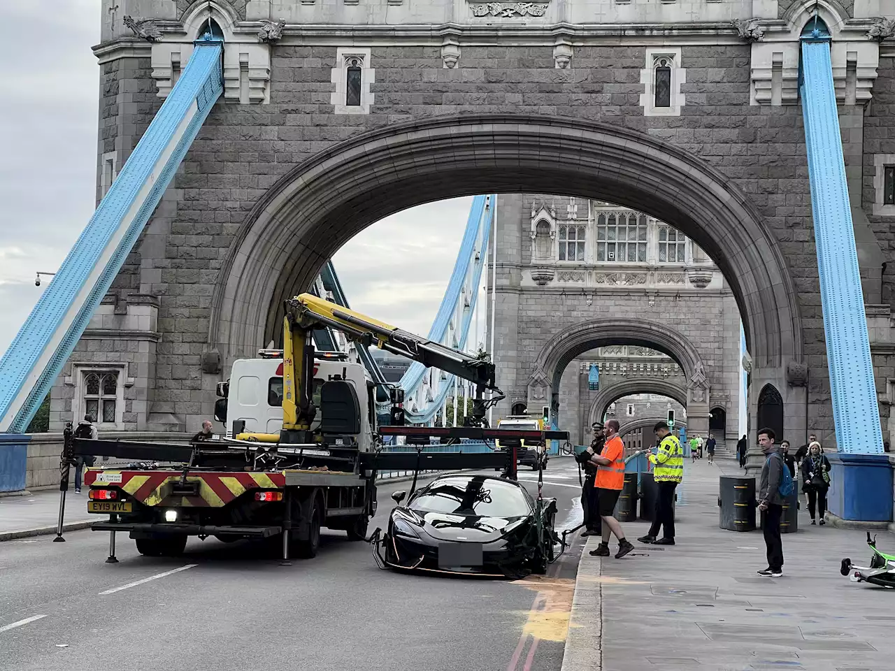 Driver closes Tower Bridge after crashing £145,000 McLaren 570S