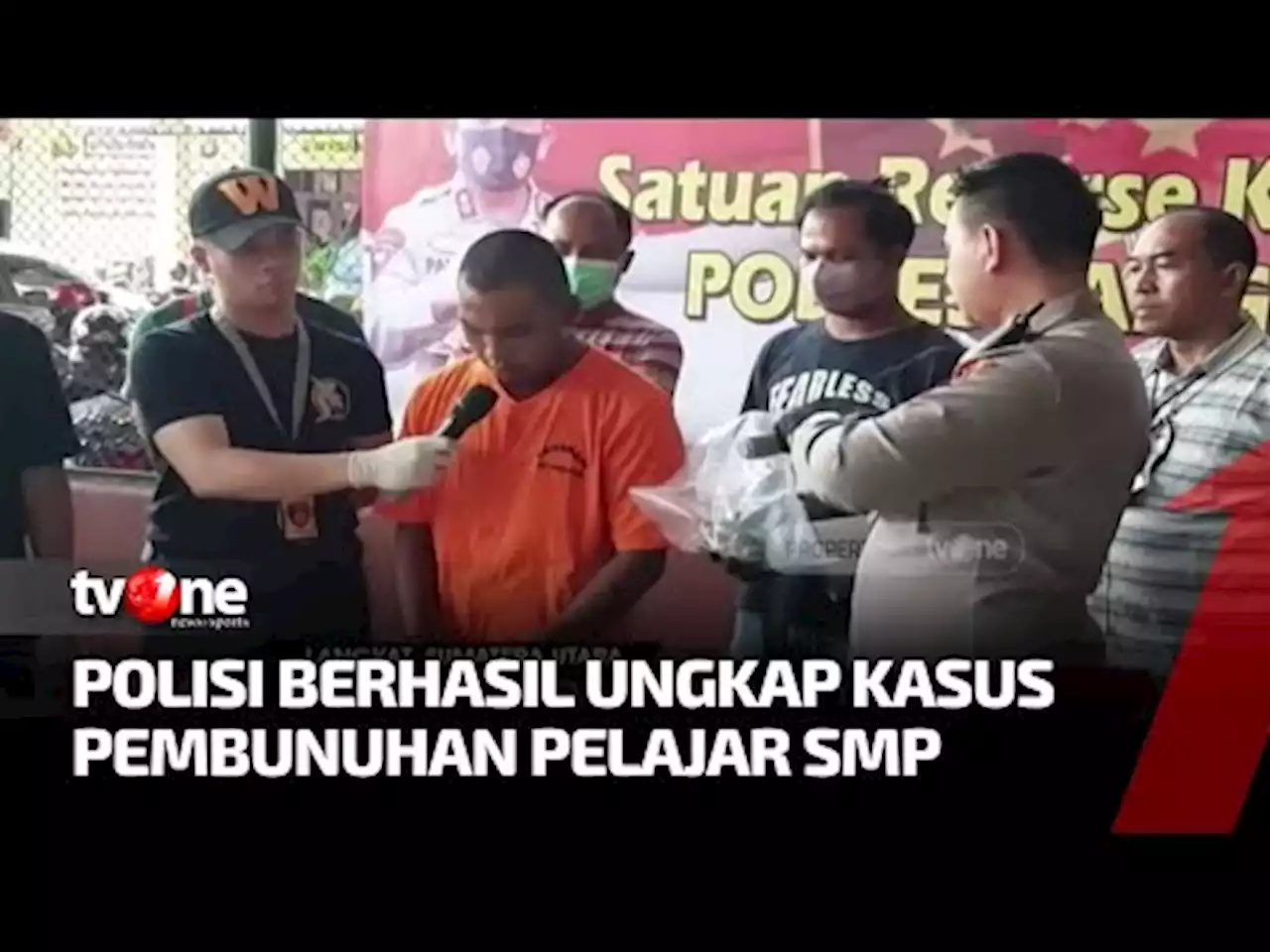 Kronologis Pelajar SMP Tewas Dibunuh Teman di Langkat - tvOne