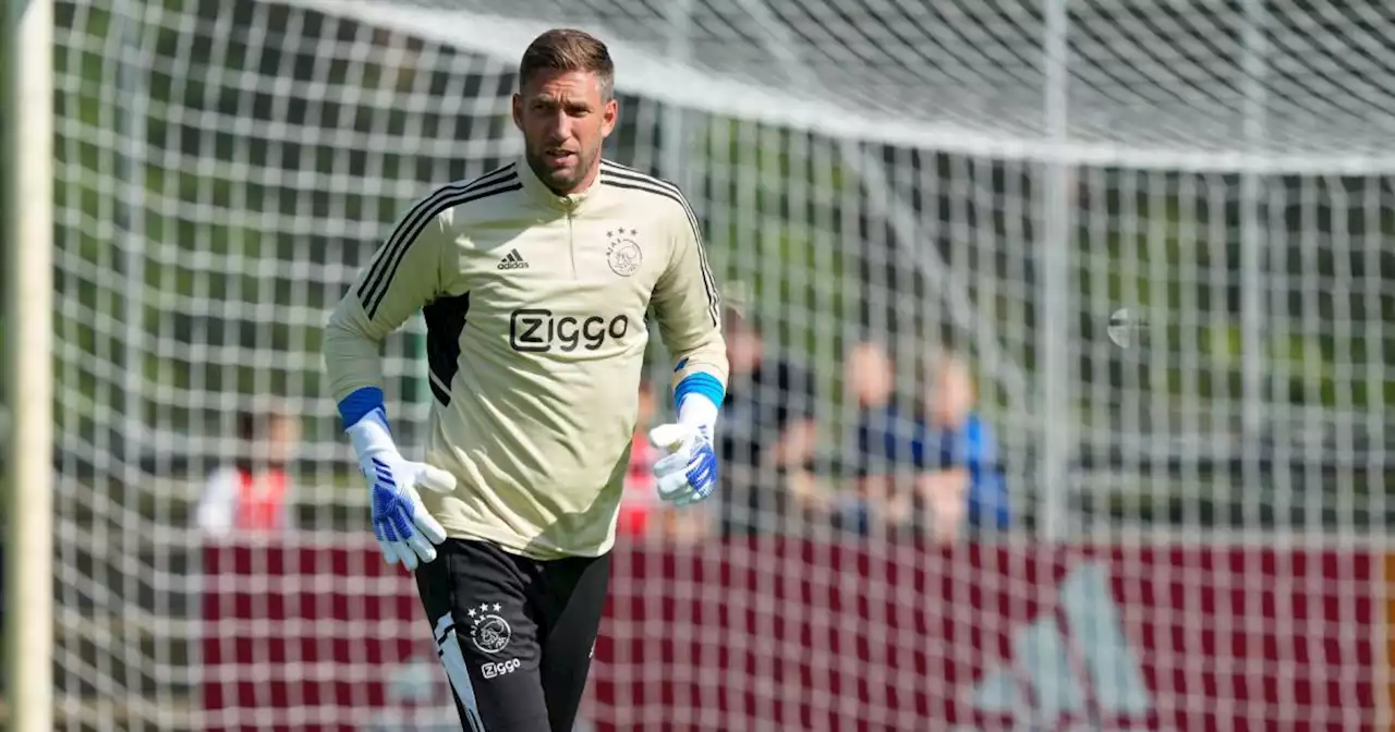 Ajax vervolgt trainingskamp zonder Stekelenburg: doelman loopt blessure op