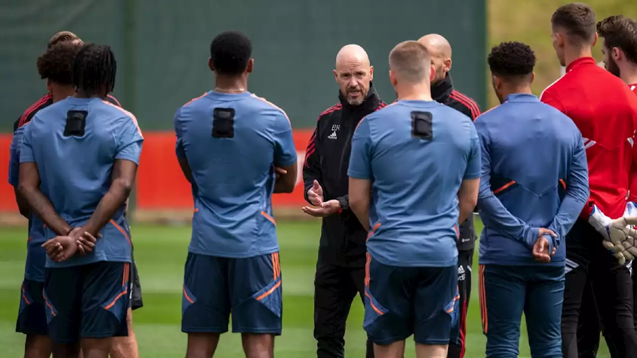 Ten Hag waarschuwt Manchester United-selectie met strikte boodschap