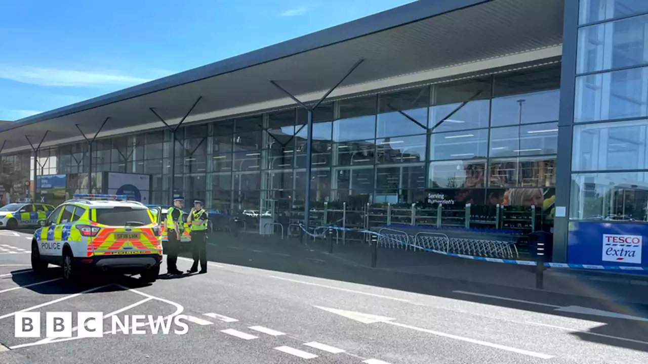 Woman 'stable' in hospital after Dalmarnock Tesco stabbing