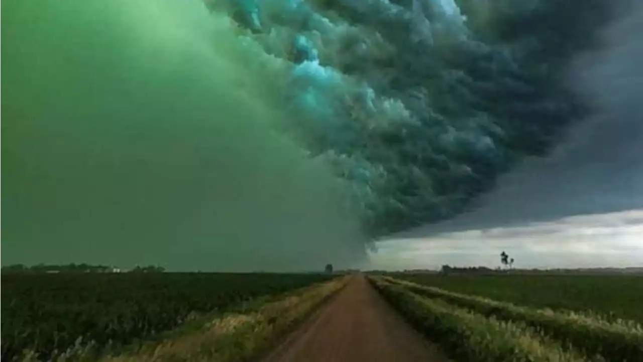 Fenomena Langka Terjadi di AS, Langit Berwarna Hijau