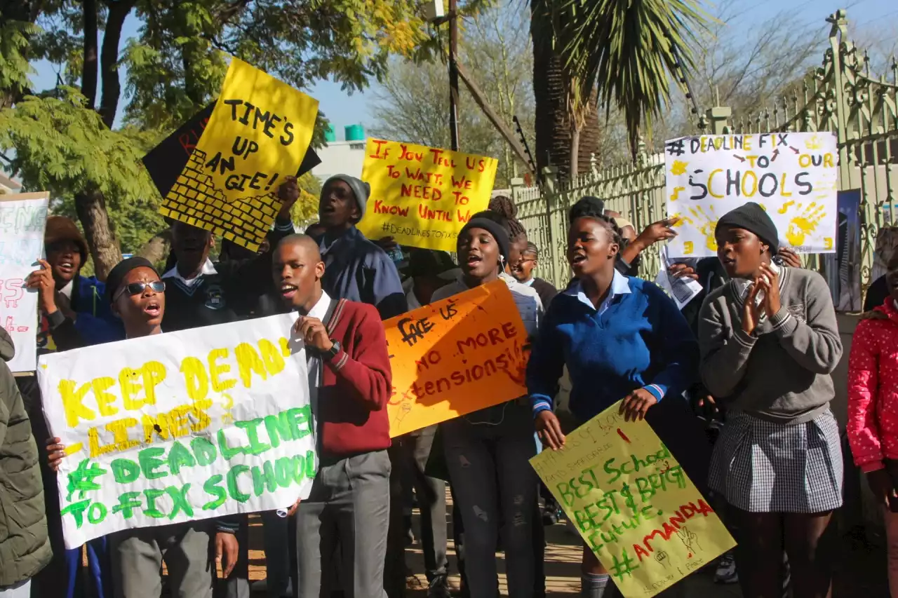 GROUNDUP SCHOOL INFRASTRUCTURE: Learners picket in Pretoria over govt scrapping deadlines to fix schools