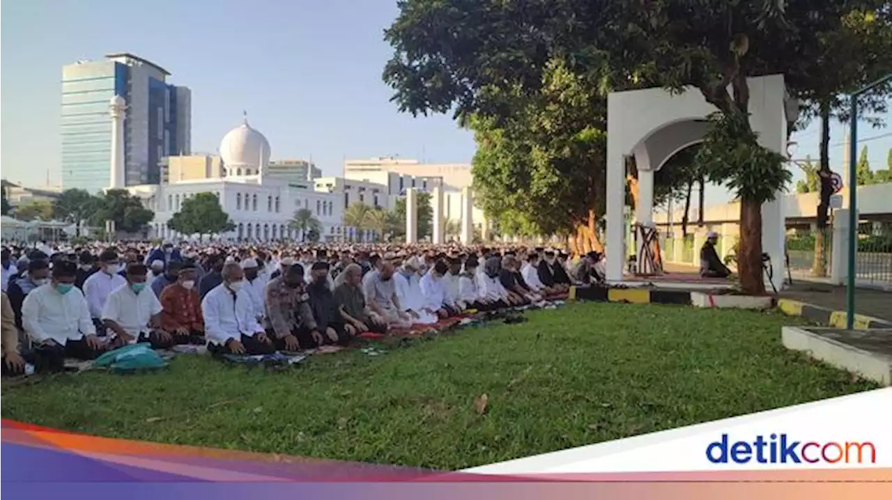 JK-Eks Menag Lukman Hakim Salat Idul Adha di Masjid Al Azhar