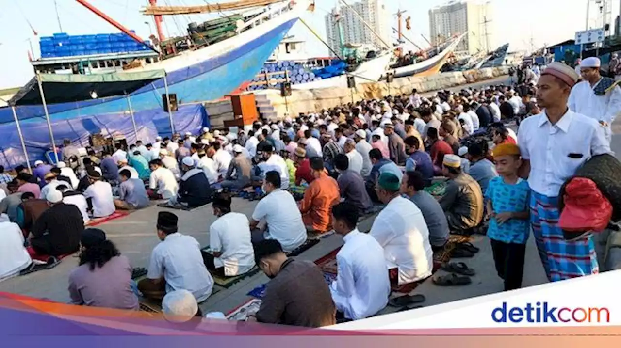 Potret Pelaksaaan Salat Idul Adha di Pelabuhan Sunda Kelapa