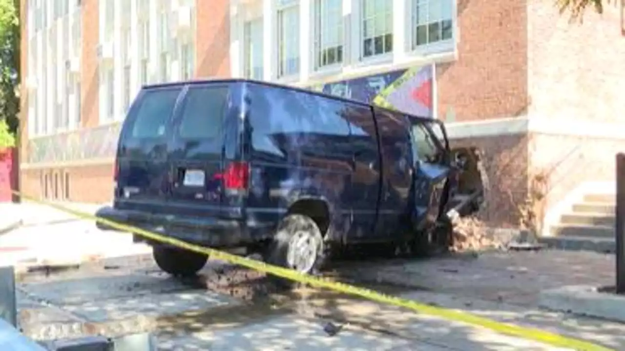 Man, 60, dies after crashing vehicle into Hyde Park elementary school