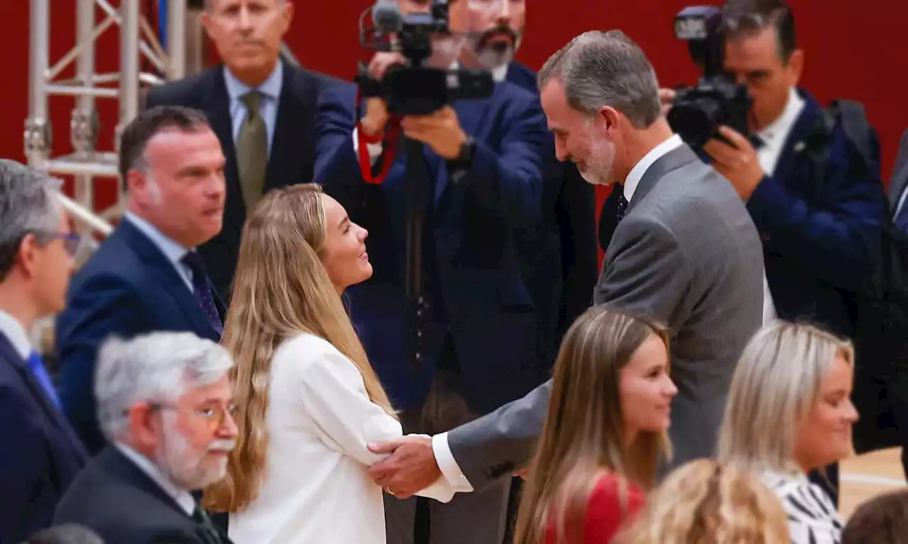 El rey Felipe homenajea en Ermua a las víctimas del terrorismo