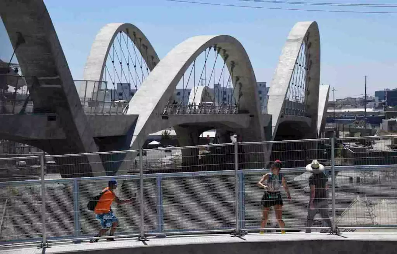 L.A.’s Sixth Street Viaduct opens to a crowd of thousands, connecting Downtown and Boyle Heights