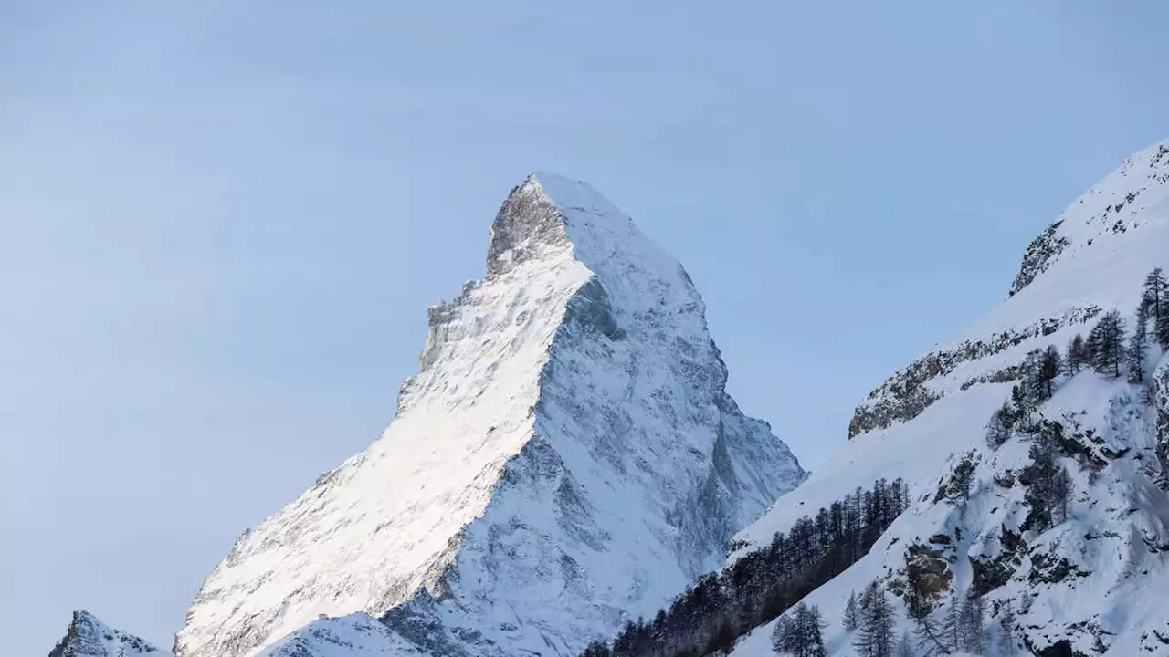 Alpen-Notruf: Wanderer müssen auf Berg übernachten – spektakuläre Rettungsaktion folgt