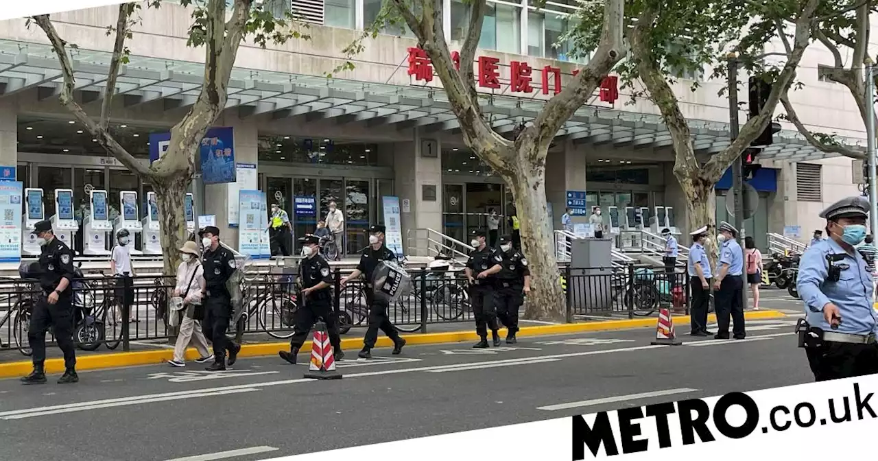 Knifeman wounds four people at Shanghai hospital and takes hostages