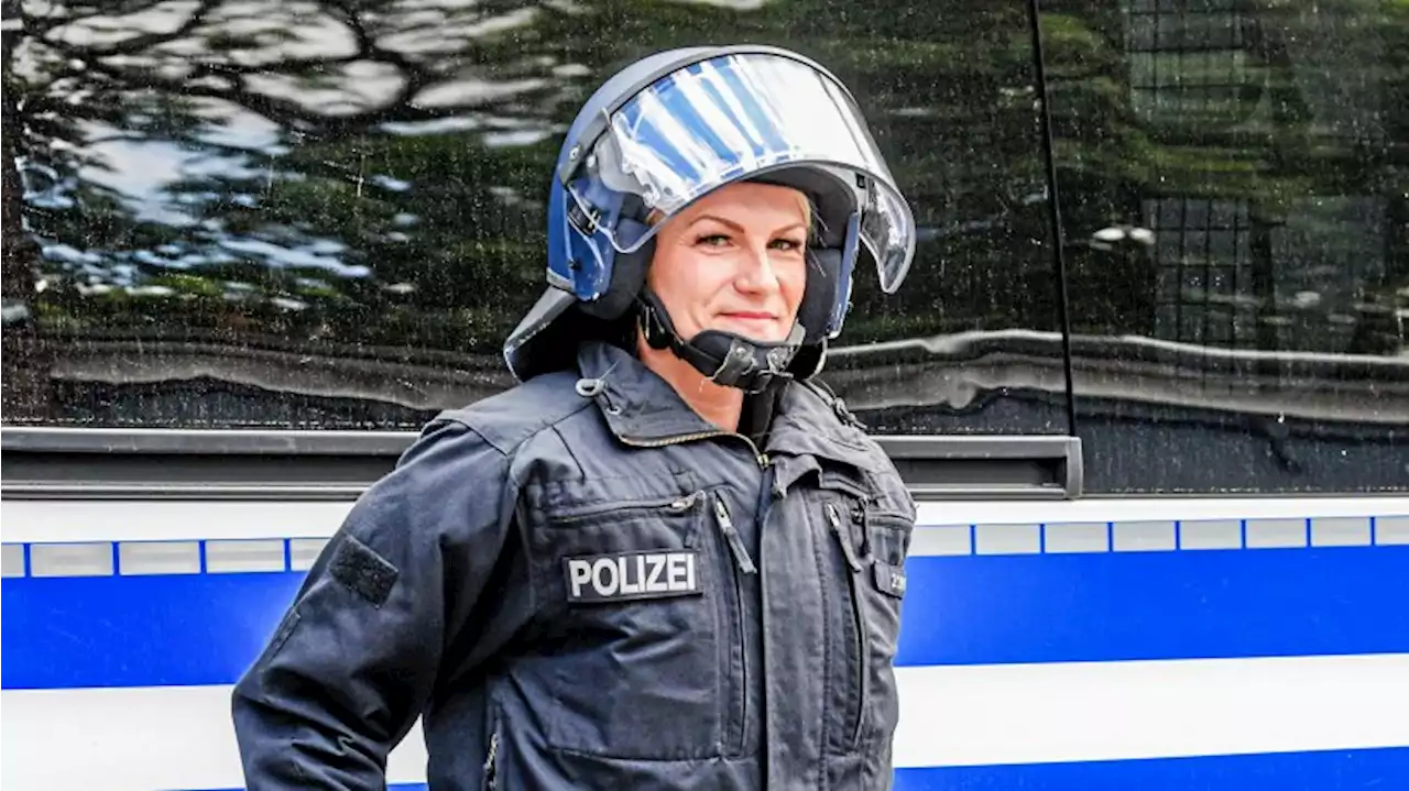 Für jeden Fall gerüstet: Die Ausstattung der Berliner Polizei