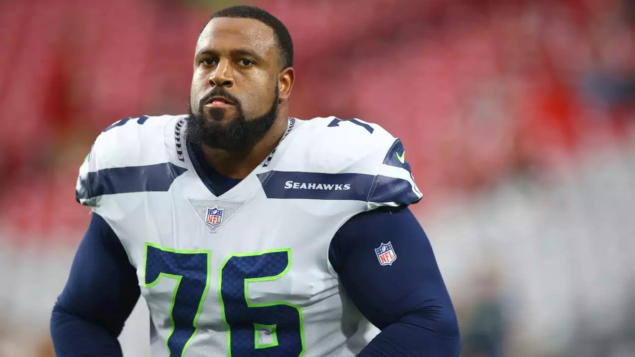 Report: NFL Free Agent Duane Brown Arrested on Gun Charges at Airport