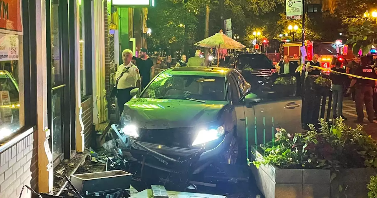 6 people injured when car jumps curb and hits diners, staff outside Chicago restaurant