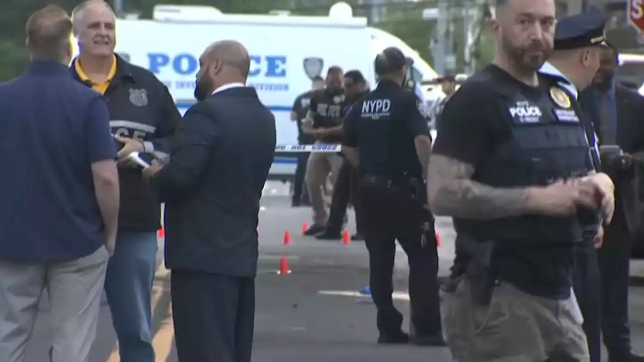 Police Shoot, Kill Men in Queens Threat Response and Brooklyn Chase