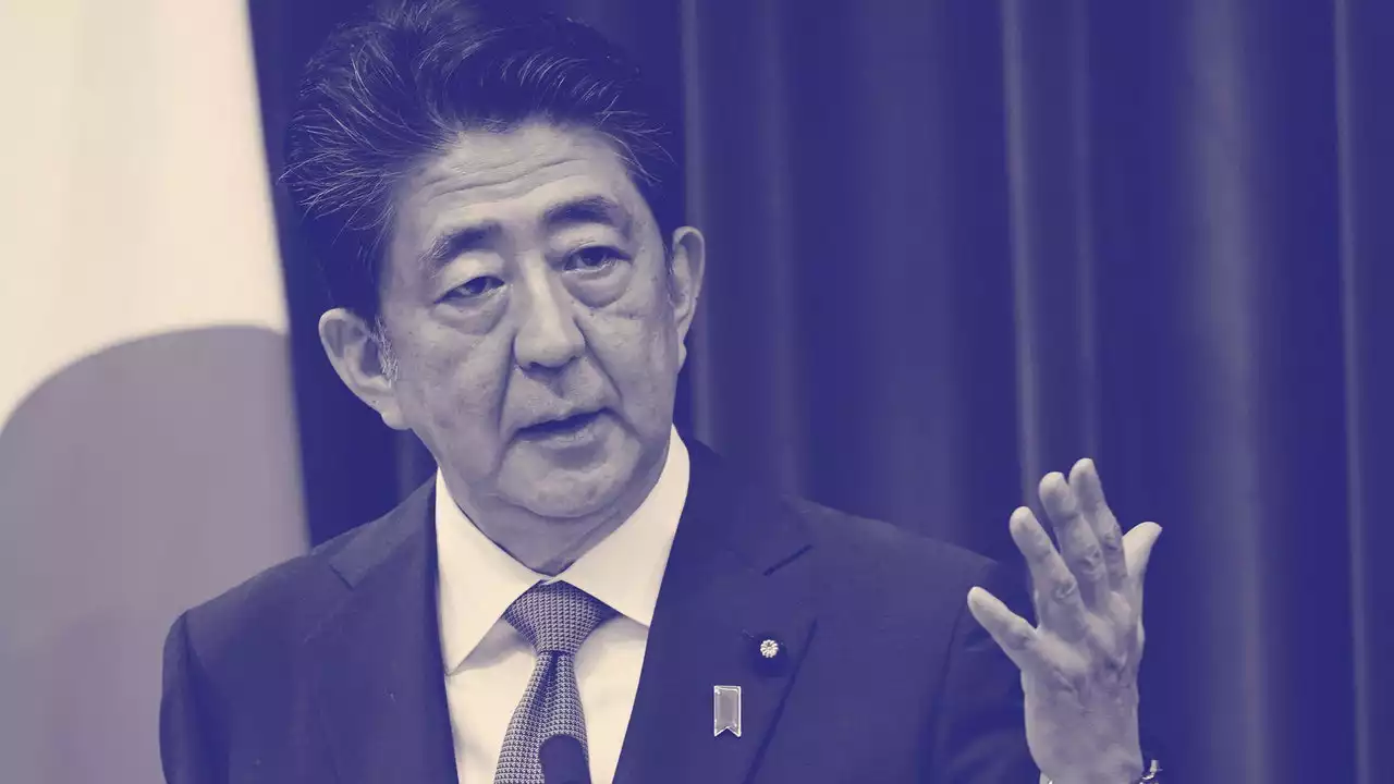 How Shinzo Abe Sought to Rewrite Japanese History