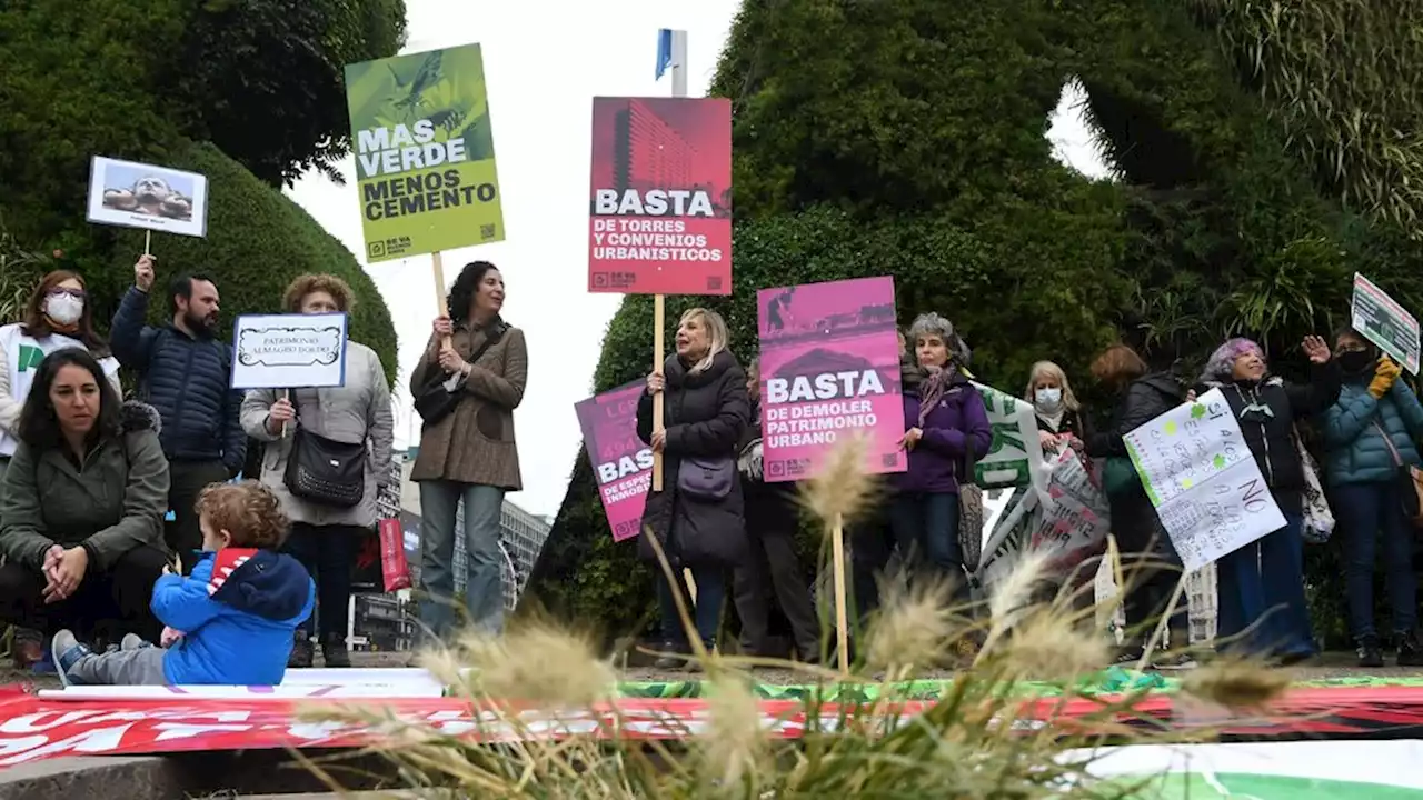 Por más espacios verdes y menos torres en CABA | Reclamo de organizaciones barriales en el Obelisco